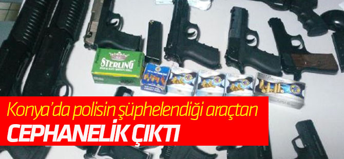 Polisin Şüphelendiği Otomobilden Cephanelik Çıktı