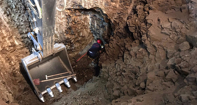 İtfaiye yavru köpek için 50 metre kazdı