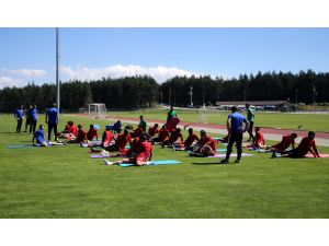 Evkur Yeni Malatyaspor lige yenilenerek girdi