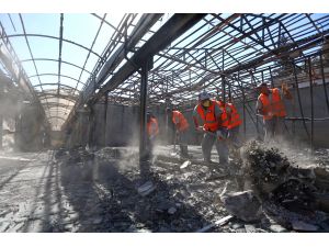 Antalya Festival Çarşısı'ndaki yangın