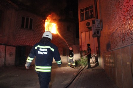 Kullanılmayan binada yangın