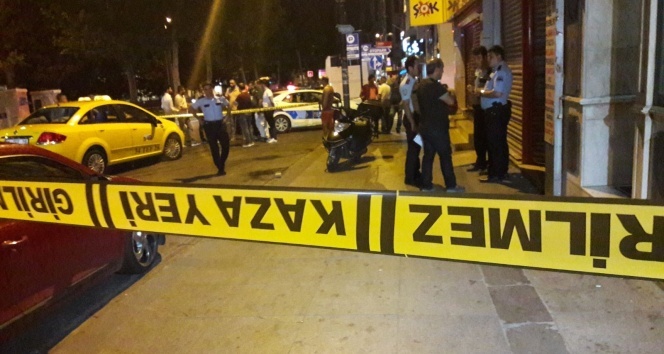 Yolun karşısına geçmek isterken canından oldu