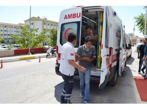 Aksaray'da otomobil şarampole devrildi: 2 yaralı