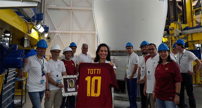 Roma efsanesinin forması uzaya gönderildi