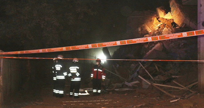 Diyarbakır’da bina çöktü