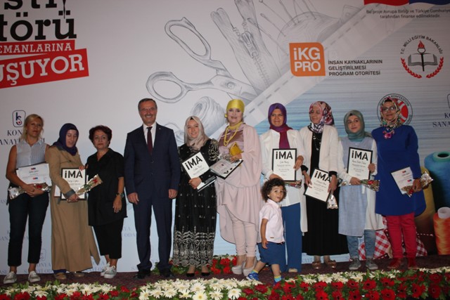 Geleceğin Modacıları Sertifikalarını Aldılar