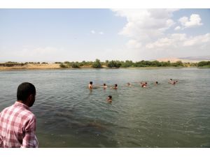 Murat Nehri'nde boğulan genç kızın cenazesi defnedildi