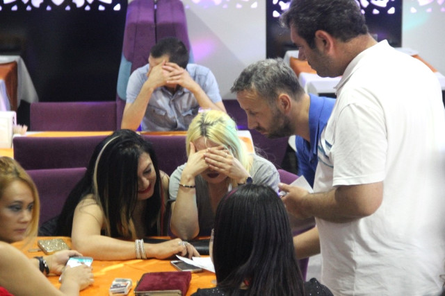 Konya'da Eğlence Mekanlarına Baskın: 5 Gözaltı