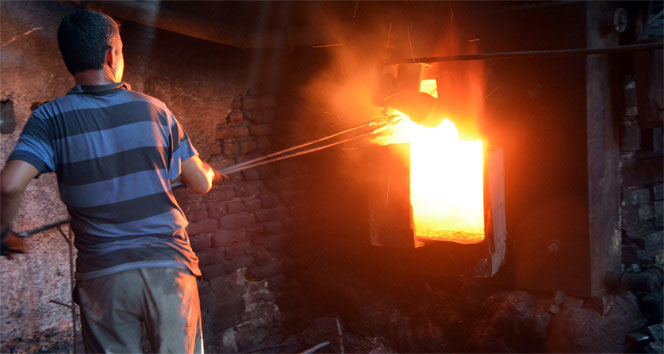 Demiri bile eriten sıcaklar onlara vız geliyor