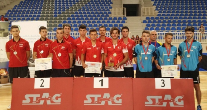 Masa Tenisi'nde U21 Balkan Şampiyonuyuz