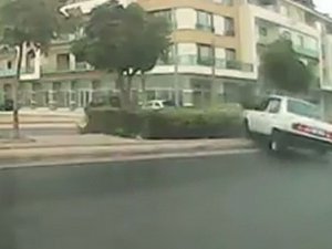 Kayganlaşan yolda kaza