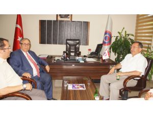 Eski Bakan Şıvgın, isminin verildiği hastaneyi ziyaret etti