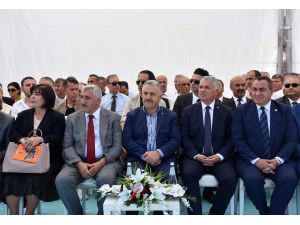 "Türkiye'yi dünyanın havacılık merkezi haline getirdik"