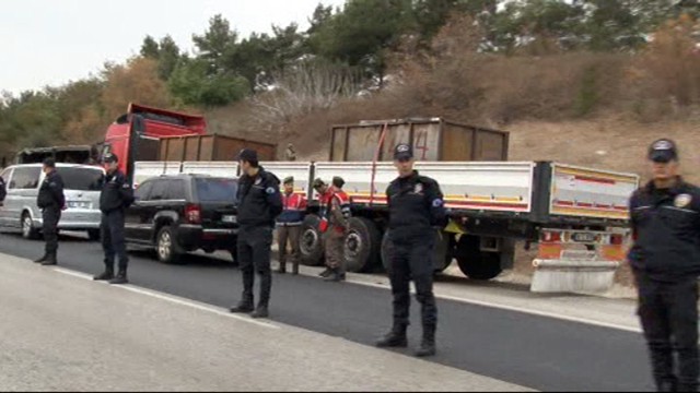"FETÖ, MİT tırlarını durdurmadan önce MİT'i dinlemiş"