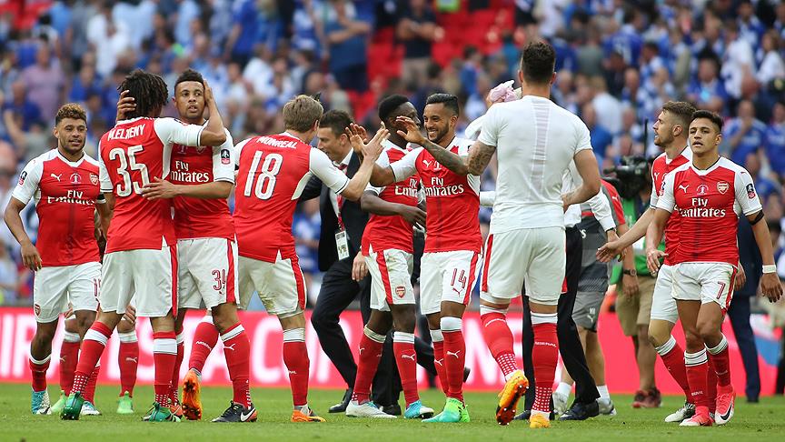 Arsenal finale yükseldi