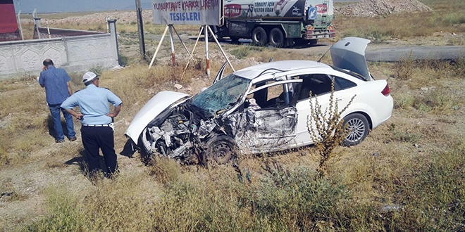 Fetö Şüphelisinin İçinde Bulunduğu Polis Aracı Kaza Yaptı: 4 Yaralı