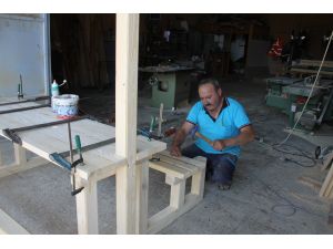 Çubuk Belediyesinin atölyeleri fabrika gibi çalışıyor