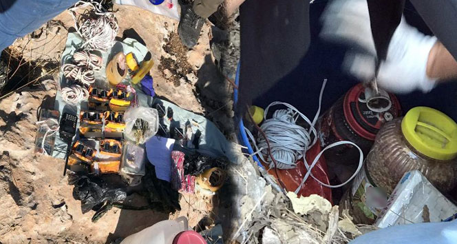Mardin’de mühimmat dolu 12 PKK sığınağı ele geçirildi