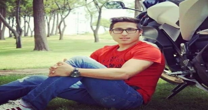 Ölüm motosikletini tamir ederken yakaladı