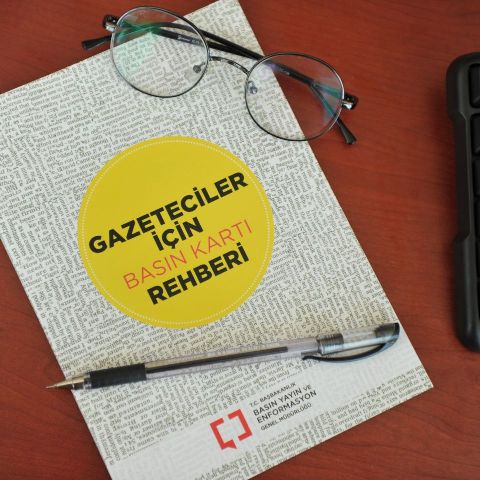 BYEGM’den ‘gazeteciler için basın kartı rehberi’