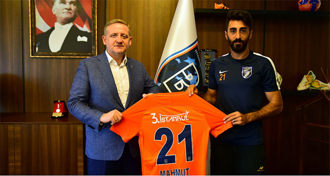 Başakşehir, Mahmut Tekdemir ile sözleşme yeniledi