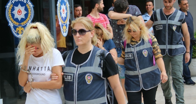 Futbolcu transfer eder gibi hayat kadını transferi