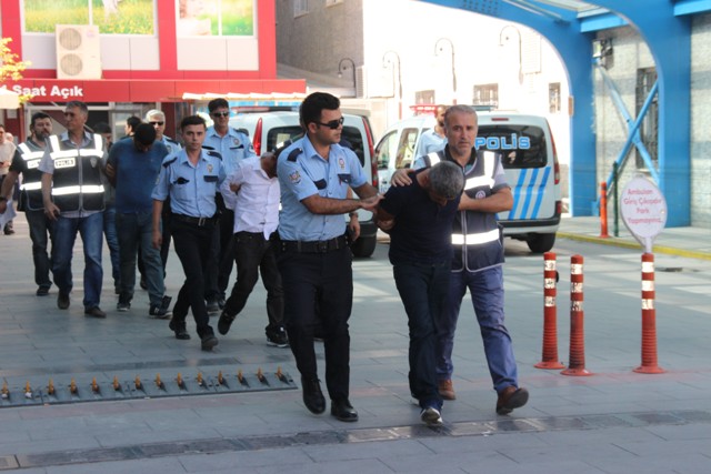 Konya'da banka takipli hırsızlık çetesi çökertildi