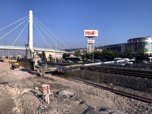 GÜNCELLEME - Kocaeli'de YHT hattına iş makinesi devrildi