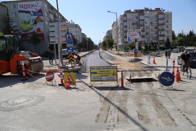 İstasyon Caddesi Sil Baştan