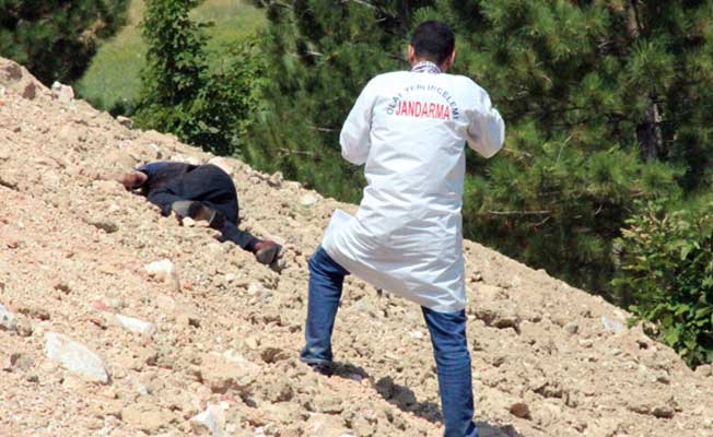 Konya’da yol kenarında başından vurulmuş erkek cesedi bulundu