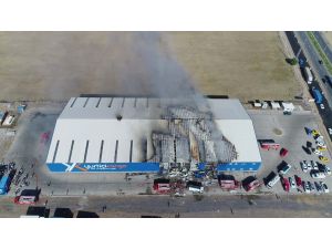 Erzurum'da kargo şirketinin deposunda yangın