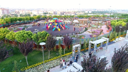 Kelebekler Vadisi parkı hafta sonu  Binlerce misafiri ağırlıyor
