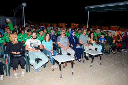 Açık hava sinema etkinlikleri sürüyor Açık hava sinemasında ‘Nefes’ izlendi