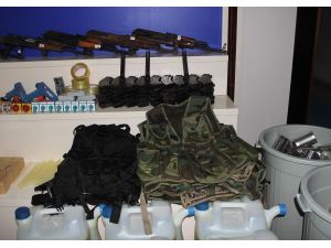 Adana'da bombalı ve silahlı eylem girişimi önlendi