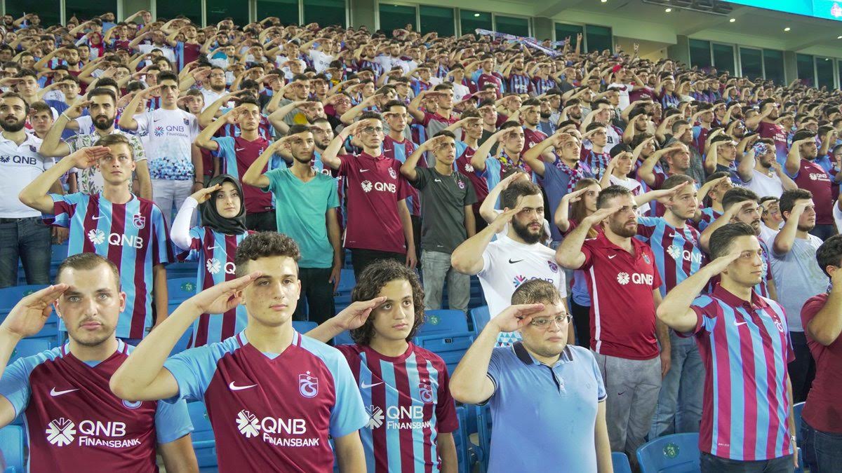 Trabzon-Konyaspor maçında duygusal anlar