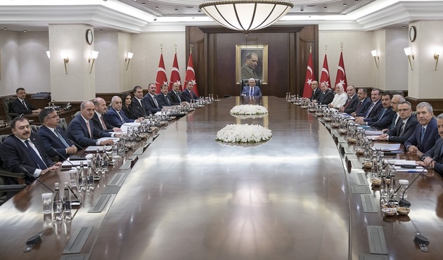 Bayram tatili 10 güne çıkacak mı? Merakla beklenen Bakanlar Kurulu toplantısı başladı...