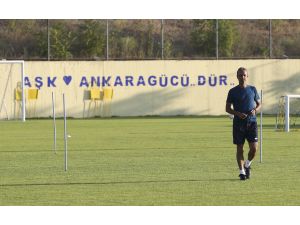 "Elimizdeki mevcut kadroyla iyi çalışıyoruz"