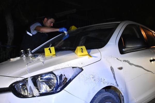 Konya'da Park Halindeki Otomobile Asitli Saldırı