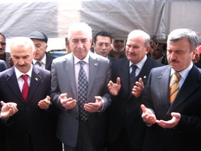 Şehit ailelerinden yardım kermesi