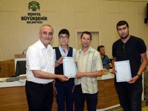 Görme engelliler sertifikalarını aldı