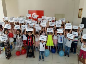 Çankırı'da çocuklar şehit Eren Bülbül'ü andı