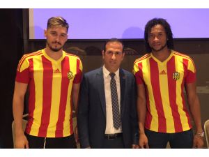Evkur Yeni Malatyaspor'da çifte imza