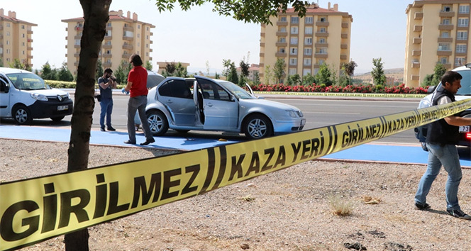 Konya'da mahalle muhtarı birlikte yaşadığı kadını bıçaklayarak öldürdü