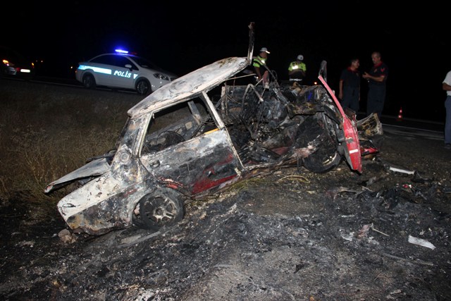 Konya'da yoldan çıkan otomobil yandı: 1 ölü, 5 yaralı