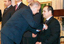 ÖLDÜRDÜK BİZİ KUTLADI