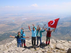 Dağcılar Eren Bülbül için tırmandı