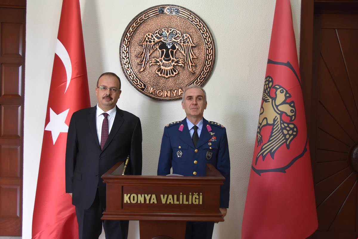 Yeni üs komutanından Vali Canbolat’a ziyaret