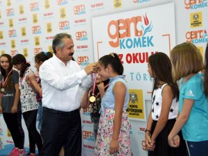 Genç KOMEK Turnuva Ödülleri Sahiplerini Buldu