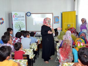 Aile Destek Merkezi Uzmanları’ndan eğitim