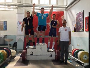 Halterde Zafer Kupası yapıldı